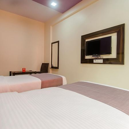 Oyo 9326 Om Sai Residency Hotel Bombaim Exterior foto