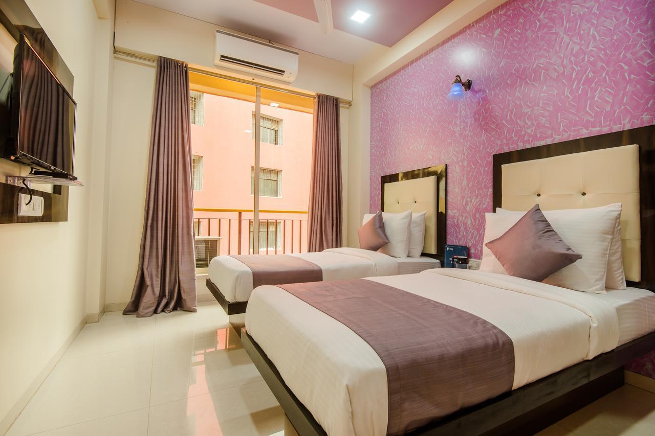 Oyo 9326 Om Sai Residency Hotel Bombaim Exterior foto