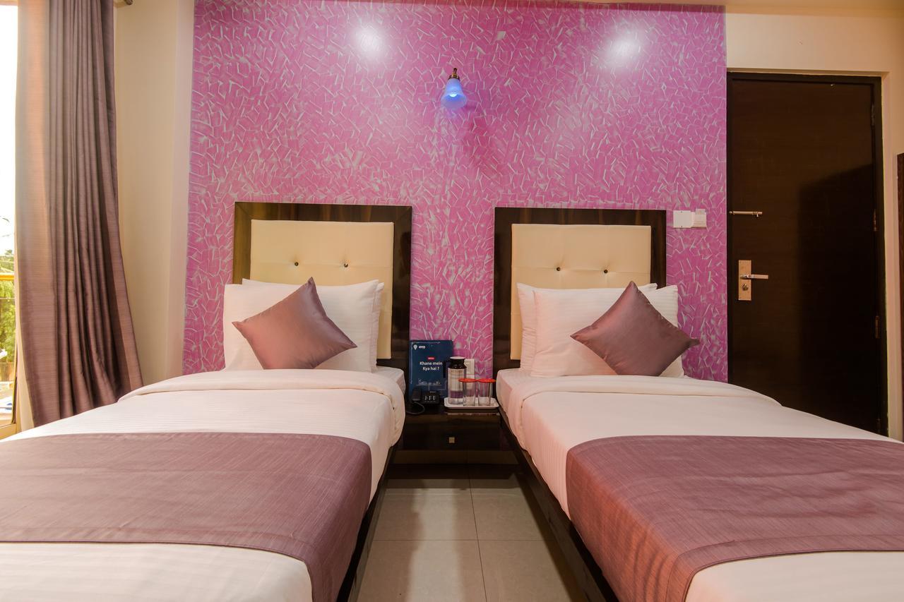 Oyo 9326 Om Sai Residency Hotel Bombaim Exterior foto