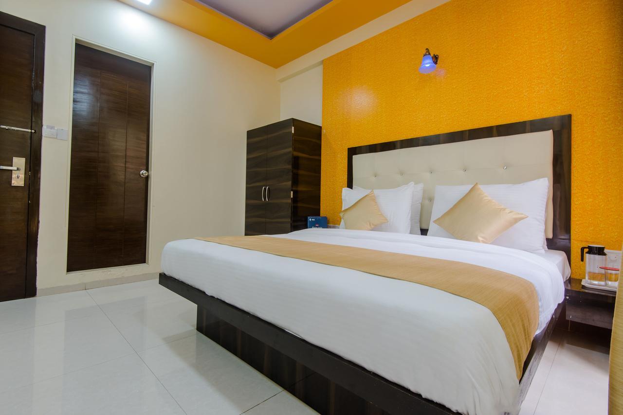 Oyo 9326 Om Sai Residency Hotel Bombaim Exterior foto