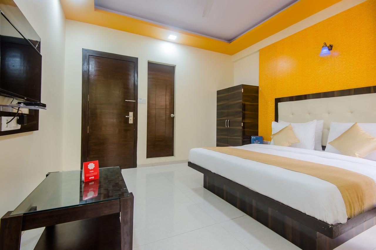 Oyo 9326 Om Sai Residency Hotel Bombaim Exterior foto